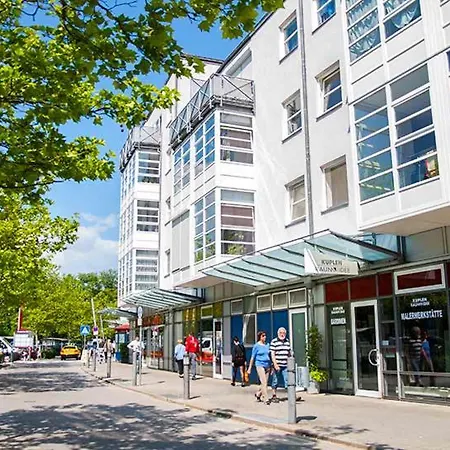 Aux - Am Rennplatz Regensburg